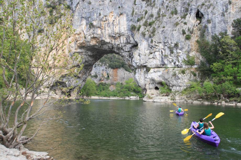 canoë Ardèche ; Vallon Pont d'Arc