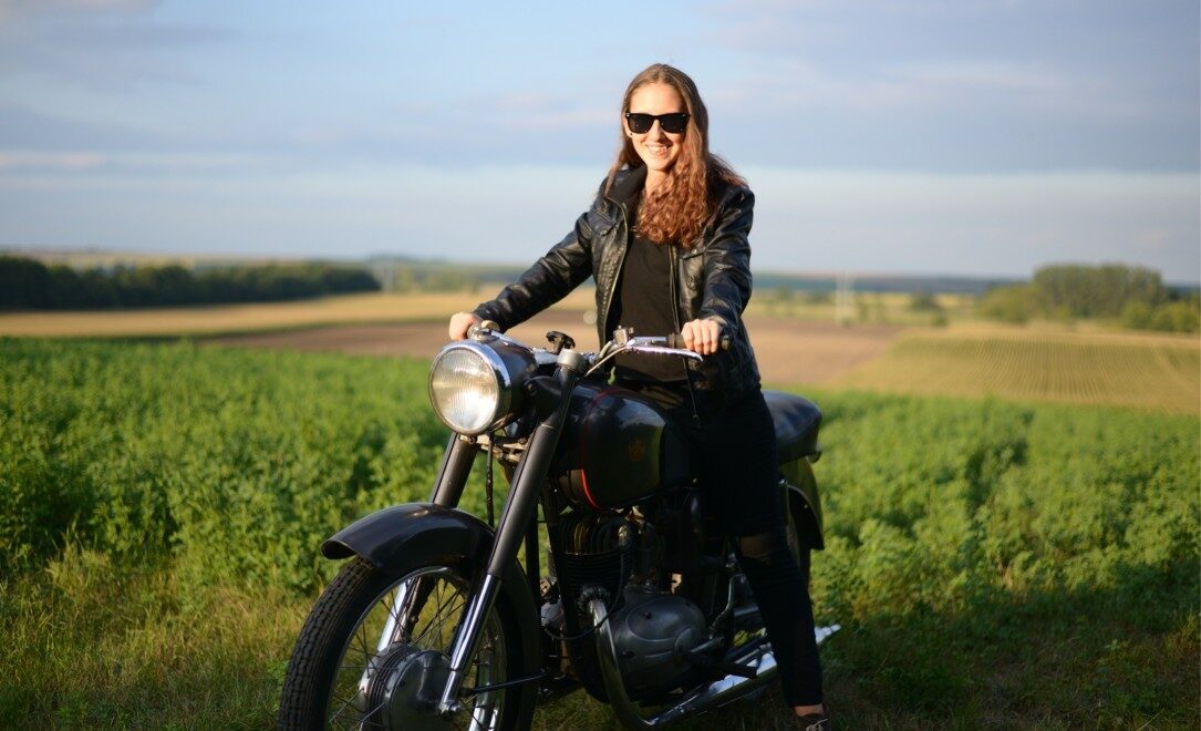 femme moto