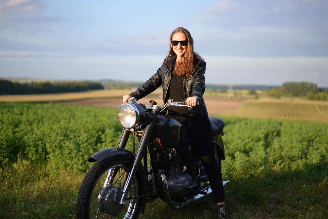 femme moto