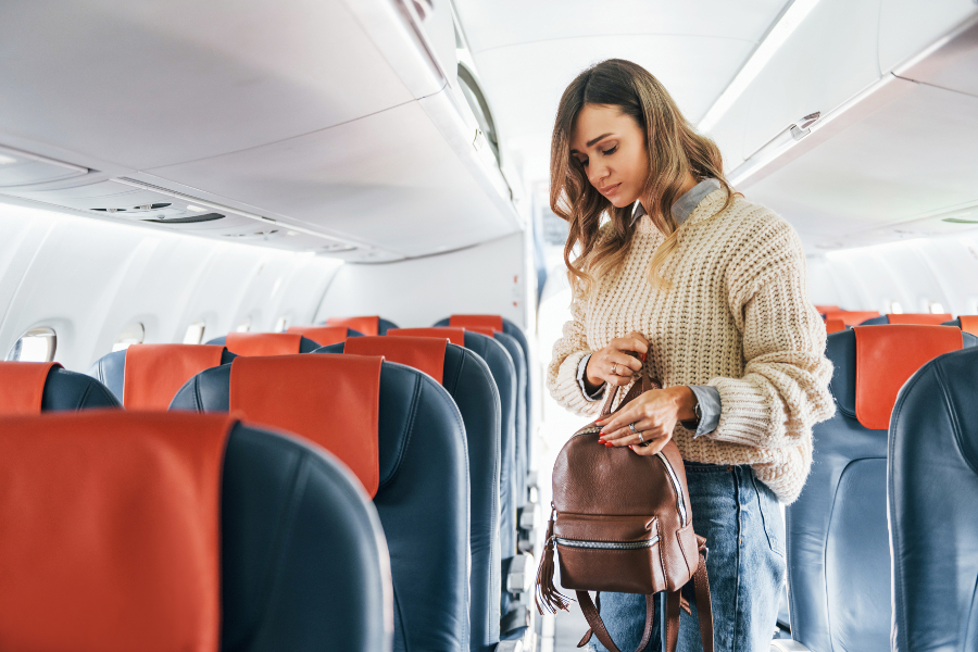 Enfants : à partir de quel âge peuvent-ils prendre l'avion seuls ?